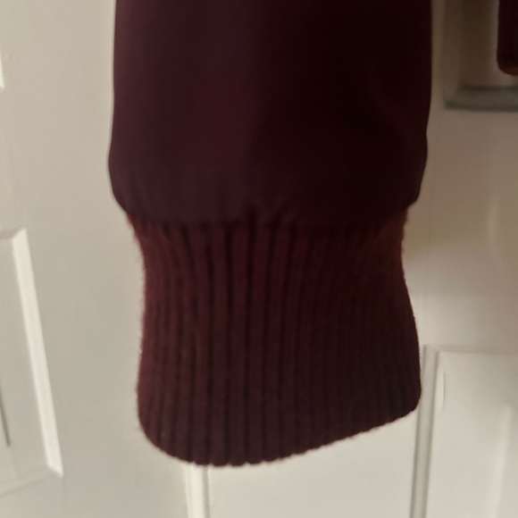 Levi’s Sherpa Quilted Bomber Jacket Maroon Women’s - Picture 10 of 11